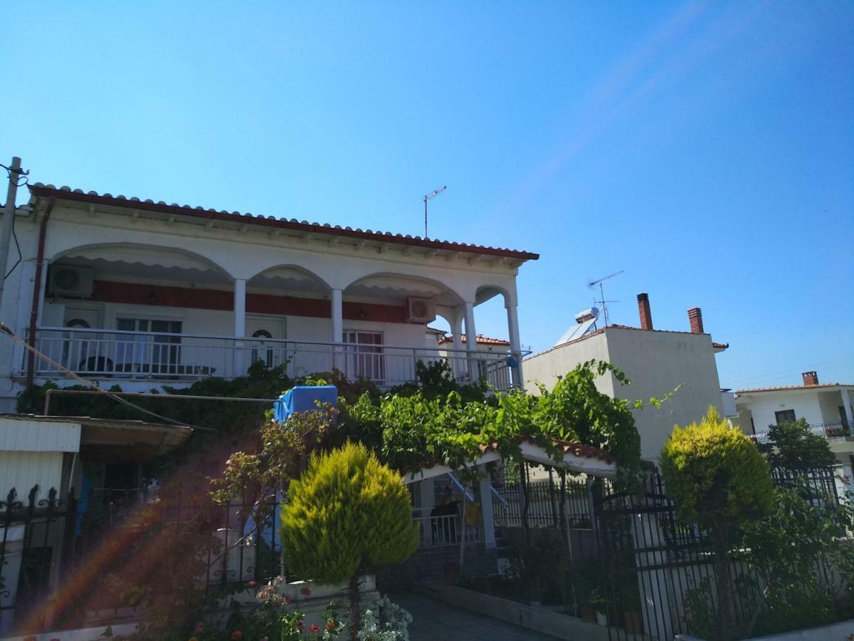 Grigorios Apartments Неа-Врасна Екстер'єр фото